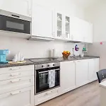Guesthost - Oltretorrente Ospedale Apartment *