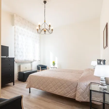شقة Guesthost - Oltretorrente Ospedale *