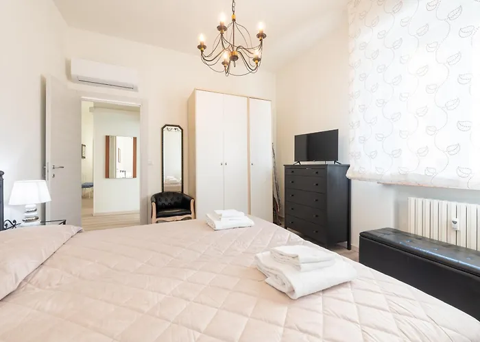 Guesthost - Oltretorrente Ospedale Appartement *