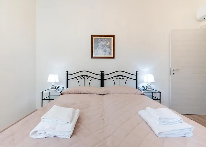 Guesthost - Oltretorrente Ospedale Parme